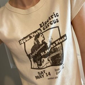 Brandy Melville t shirt